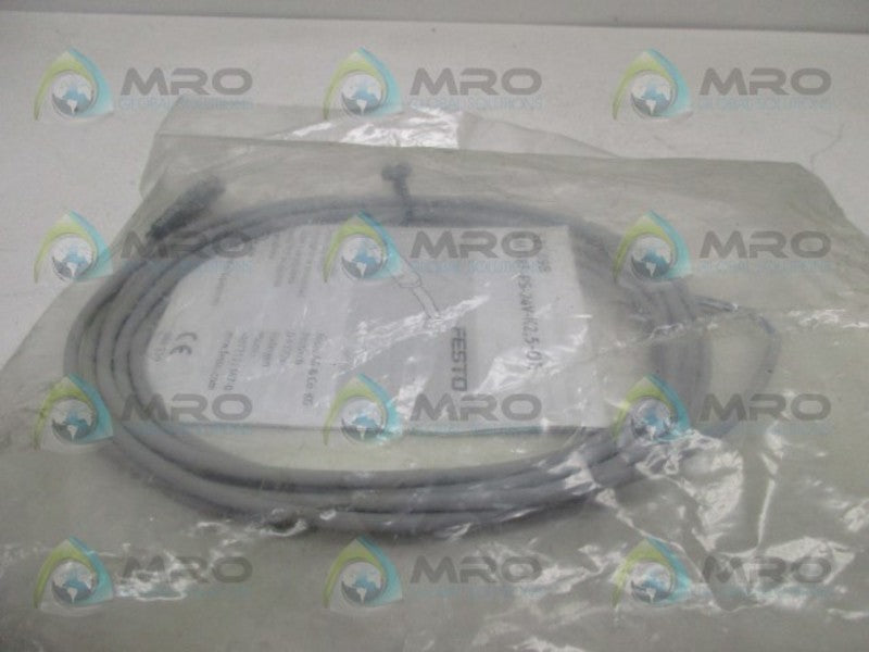 FESTO SMT-8F-PS-24V-K2,5-OE PROXIMITY SENSOR * NEW IN FACTORY BAG *