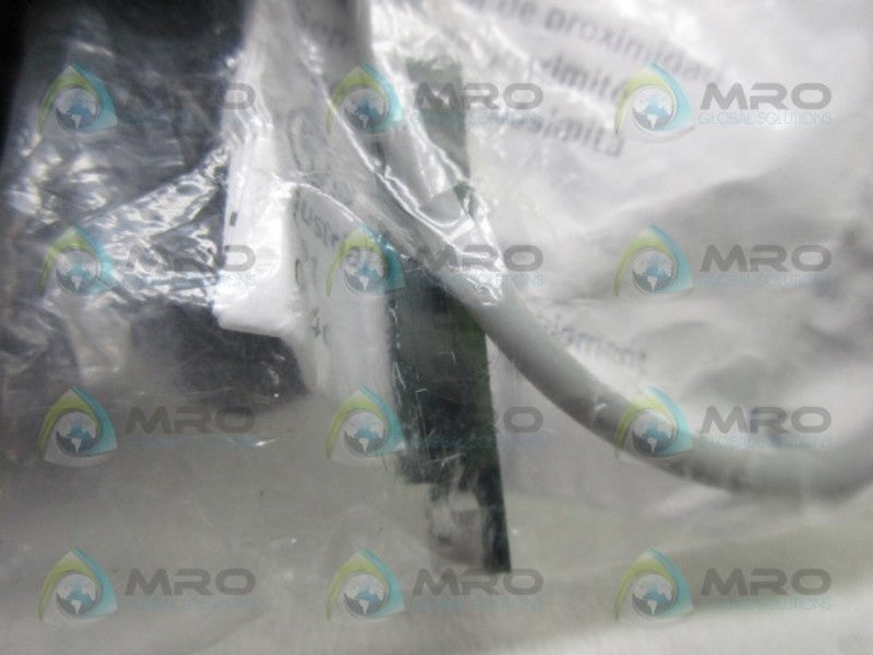 FESTO SMT-8F-PS-24V-K0,3-M8D PROXIMITY SWITCH * NEW IN FACTORY BAG *