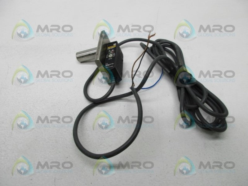 OMRON E3S-AR11 PHOTOELECTRIC SWITCH  UNMP