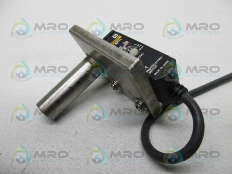 OMRON E3S-AR11 PHOTOELECTRIC SWITCH  UNMP