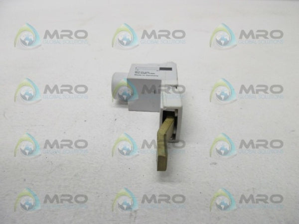 ALLEN BRADLEY 1492-AAT1 SER. A FUSE HOLDER  UNMP