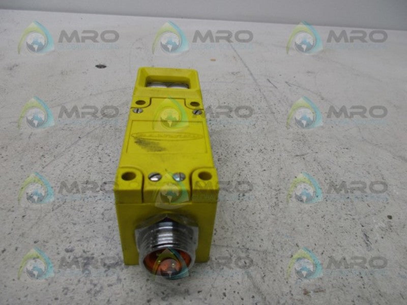 BANNER ENGINEERING 2L1-2A-2LM3 MULTI BEAM  UNMP