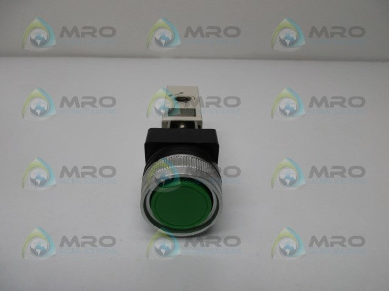 ROSS 1223B1FPG FLUSH MOUNTED GREEN PUSHBUTTON  UNMP