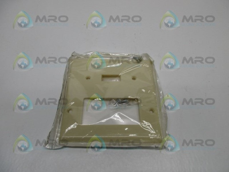 INDUSTRIAL MRO 001-80405-000 COVER * NEW IN FACTORY BAG *