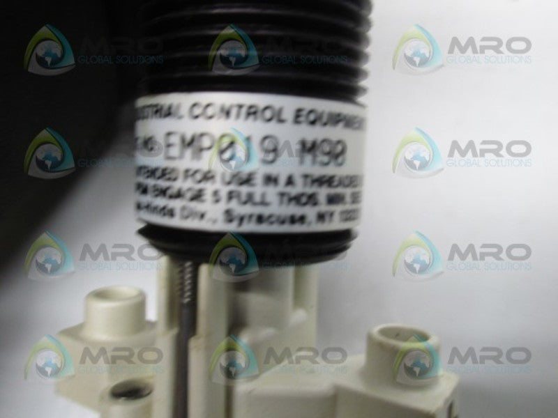 CROUSE HINDS EMP019 PUSHBUTTON  NSMP