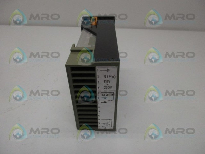 EUROTHERM 106-028-70-020-19-59 TEMPERATURE CONTROL  UNMP