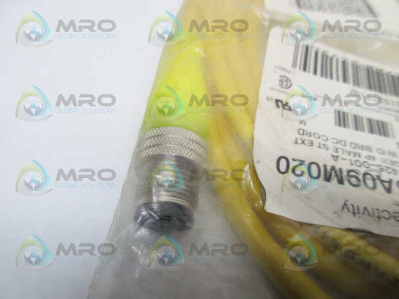 WOODHEAD 804006A09M020 MICRO-CHANGE 4P MALE  NSMP