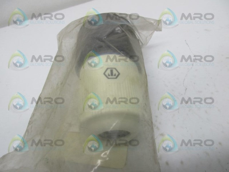 BRYANT 8269TSC WATER TIGHT DUST TIGHT CONNECTOR 15A 125V  NSNP IN FACOTRY BAG