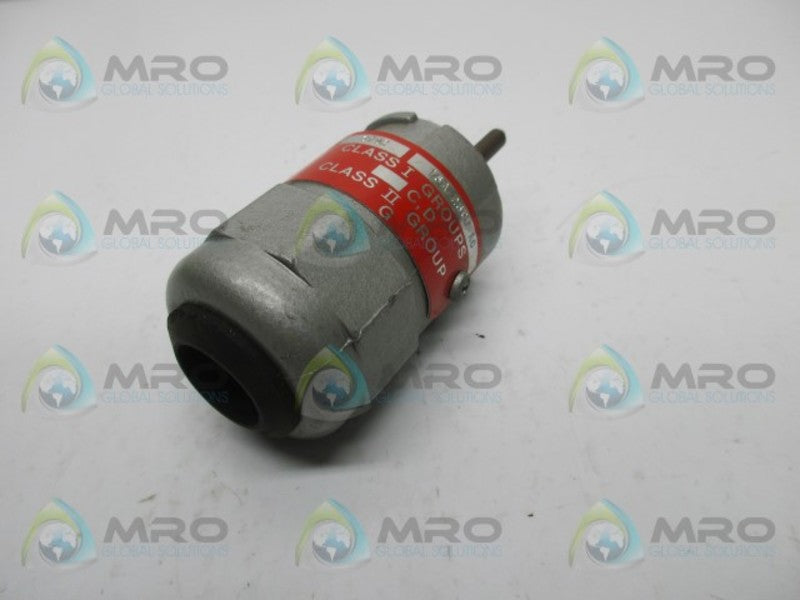 CROUSE HINDS ENP6152 HAZARDOUS LOCATION PLUG 15A 250V  UNMP