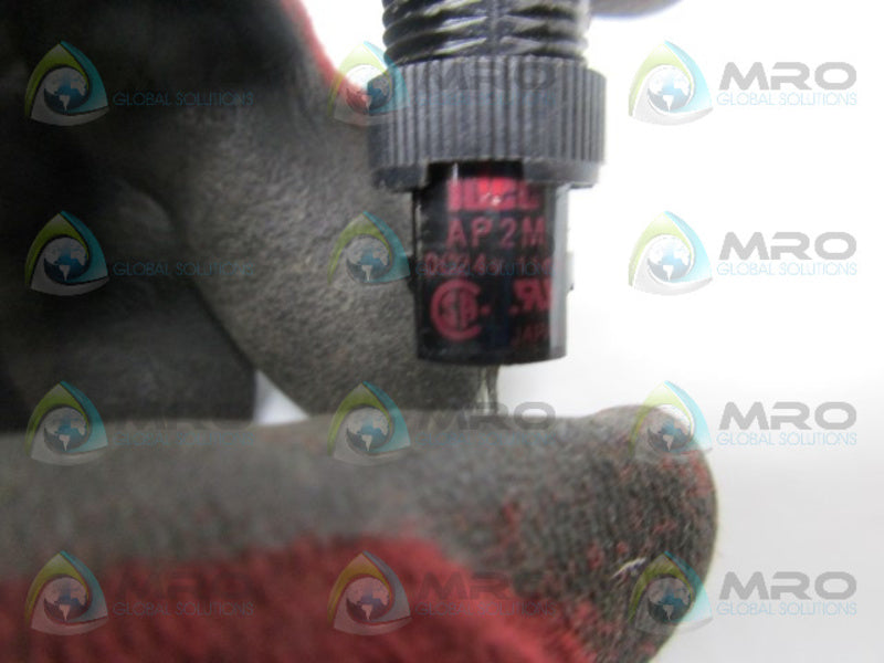 IDEC AP2M GREEN LED PILOT LIGHT  NSNP
