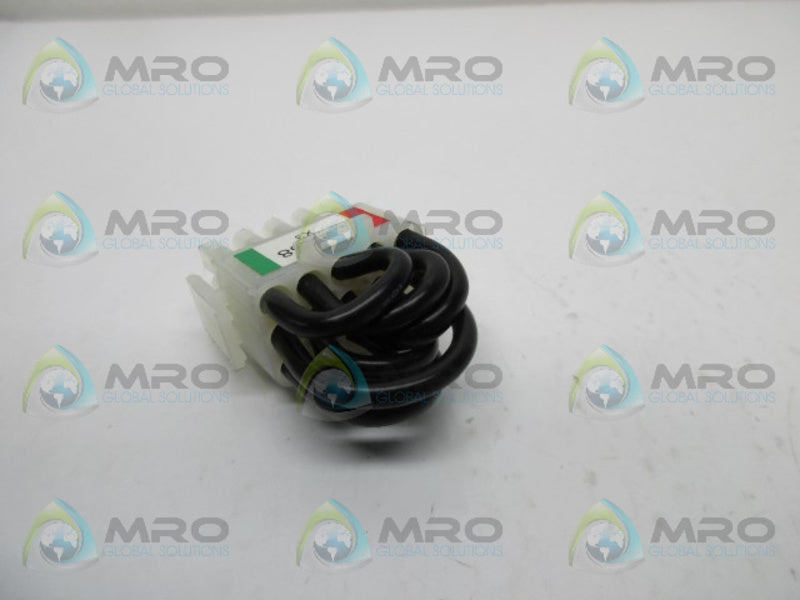 INDUSTRIAL MRO 227568 X3 CONNECTOR 3/PE AC 200-240V * NEW NO