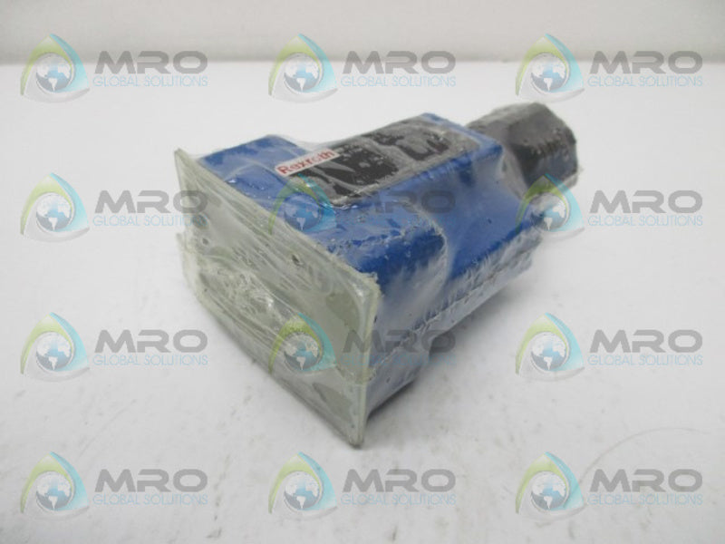 REXROTH R900205513 VALVE * NEW IN ORIGINAL PACKAGE *