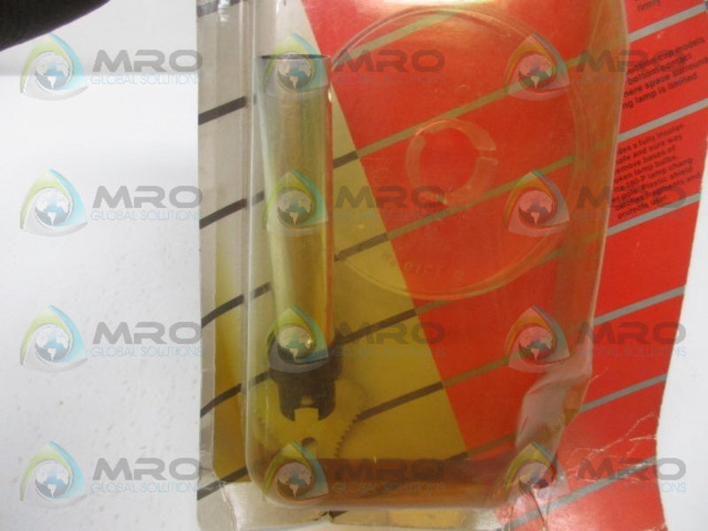 MCGILL MODEL 200 BROKEN LAMP BASE REMOVER  NSMP