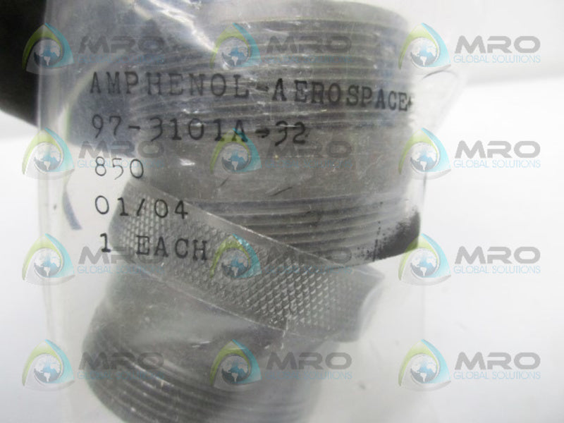 AMPHENOL 97-3101A-32 CONNECTOR PLUG  NSMP