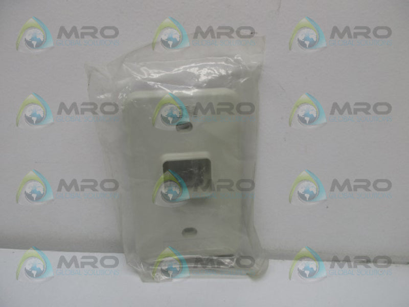 IBM 8310572 FACEPLATE 5.23X3.25" * NEW IN FACTORY BAG *