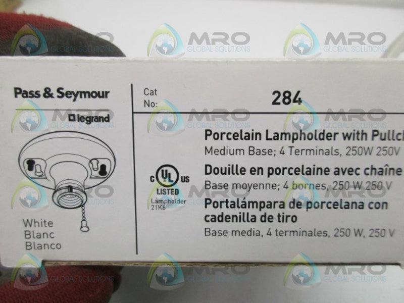 PASS & SEYMOUR 284 PORCELAIN LAMPHLDR PULLCHAIN  NSMP