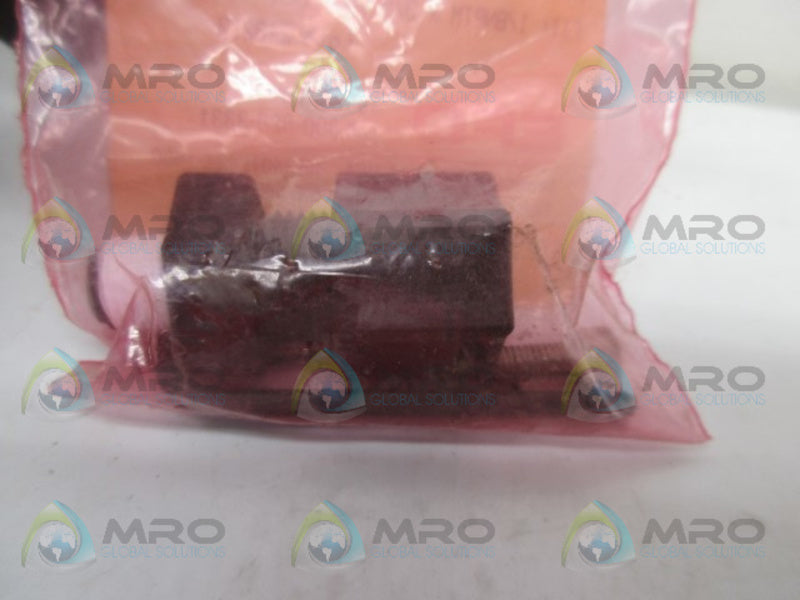 EFD 7610BP FITTING 1/8" NPT THREAD  NSMP