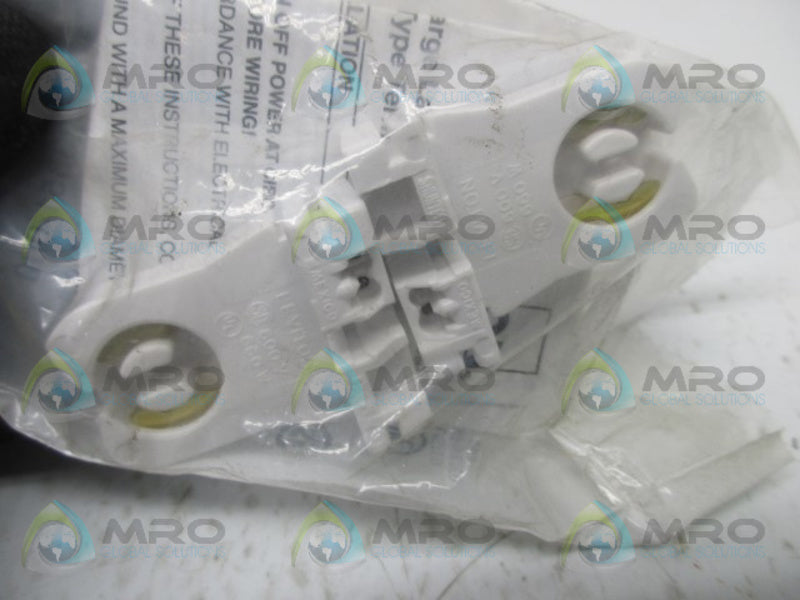 LEVITON 1F43YO FLUORESCENT LAMPHOLDER  NSMP