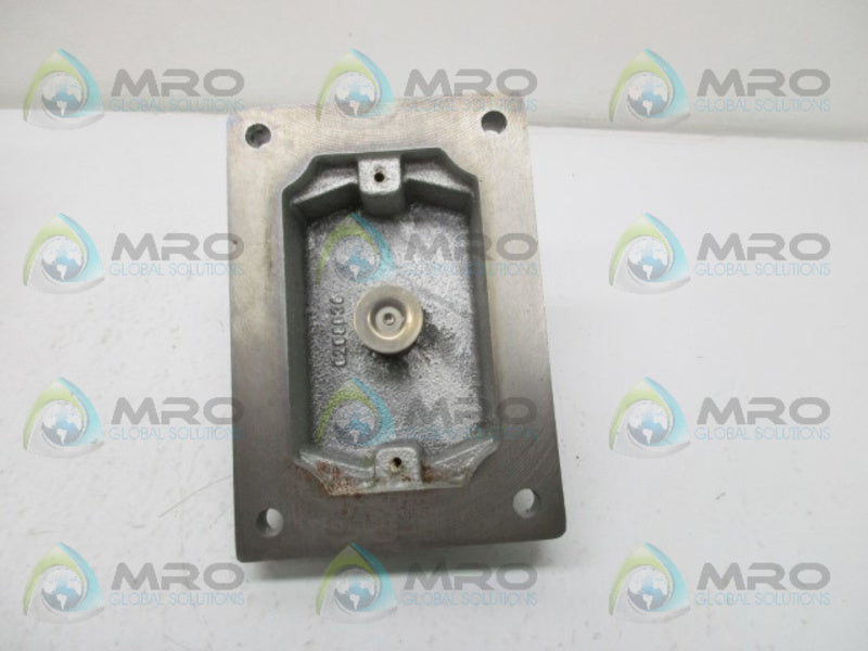 CROUSE HINDS DS429D GANG BOX ASSEMBLY W/ 1PUSHBUTTON  NSMP