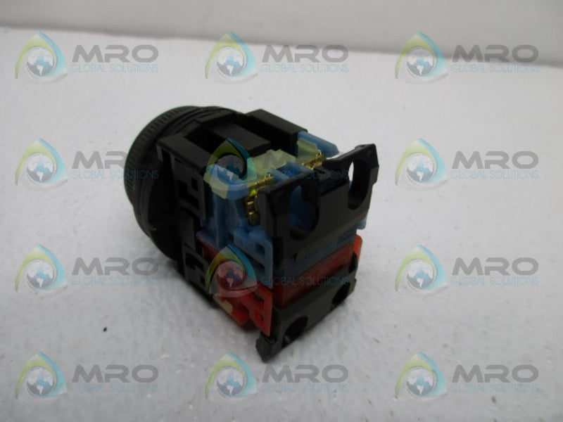 FUJI ELECTRIC AR30F0R-11W PUSHBUTTON FLUSH  NSMP