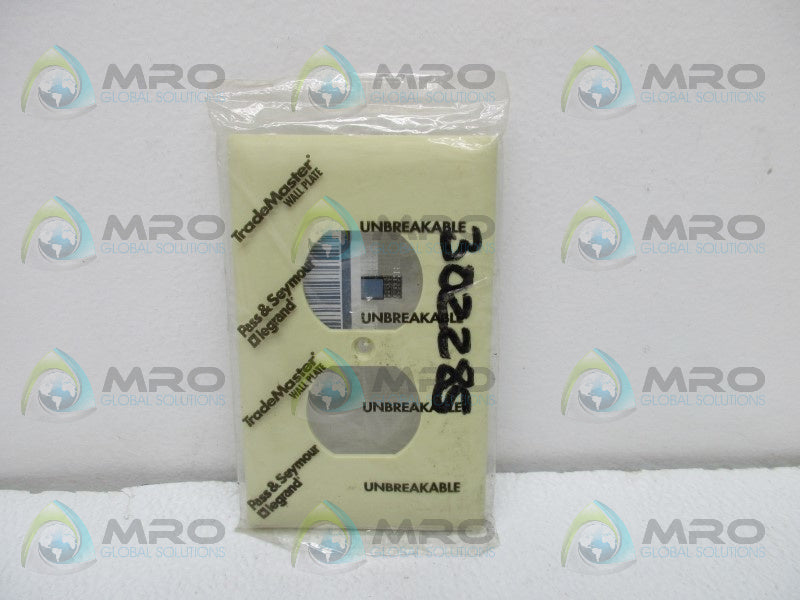 PASS & SEYMOUR TP8-I TRADEMASTER WALL PLATE * NEW IN FACTORY BAG *