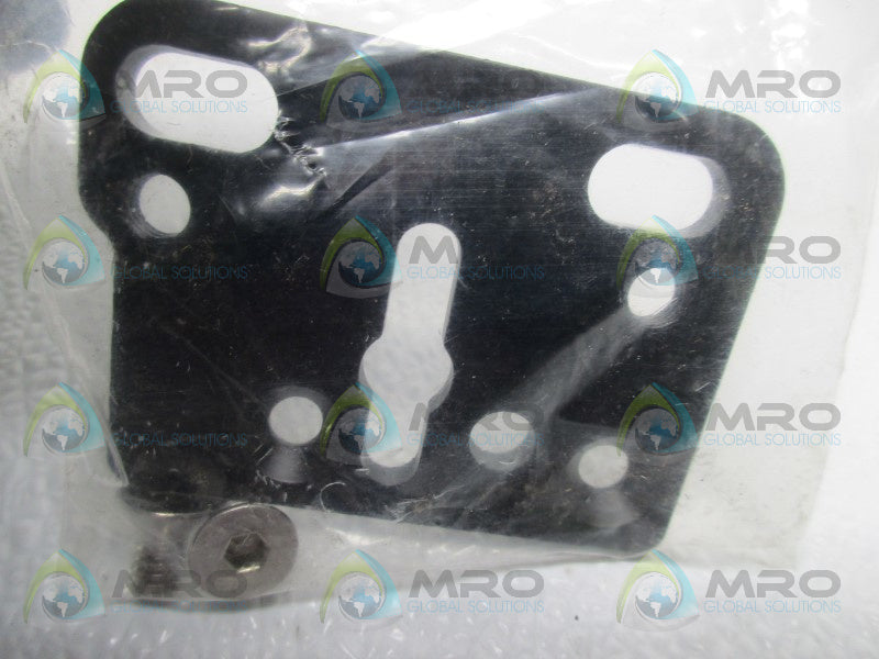 INDUSTRIAL MRO 16300-79 ADAPTER PLATE KIT * NEW IN BAG *