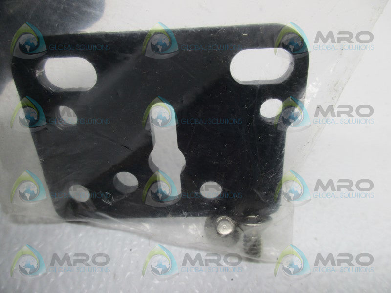 INDUSTRIAL MRO 16300-79 ADAPTER PLATE KIT * NEW IN BAG *