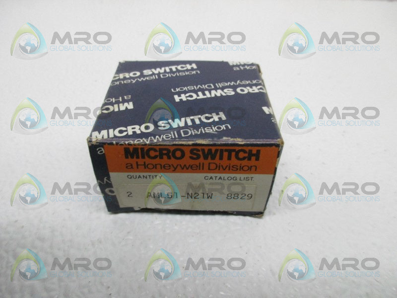 MICRO SWITCH AML51-N21W PUSHBUTTON SWITCH (BOX OF 2)  NSMP
