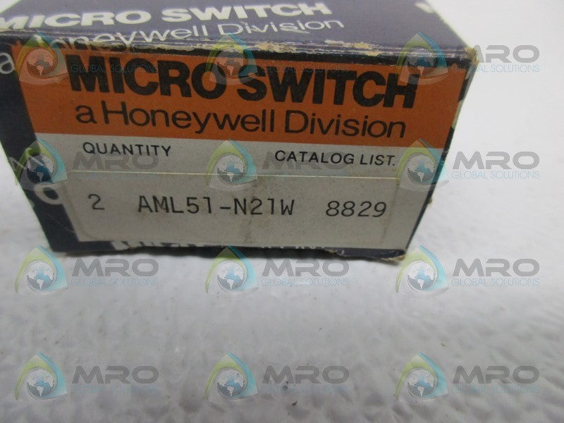 MICRO SWITCH AML51-N21W PUSHBUTTON SWITCH (BOX OF 2)  NSMP