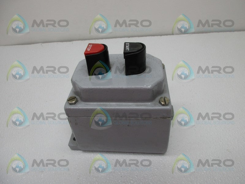 O-Z/GEDNEY SCAD12B2P3P START/STOP HAZARDOUS PUSHBUTTON STATION  NSNP