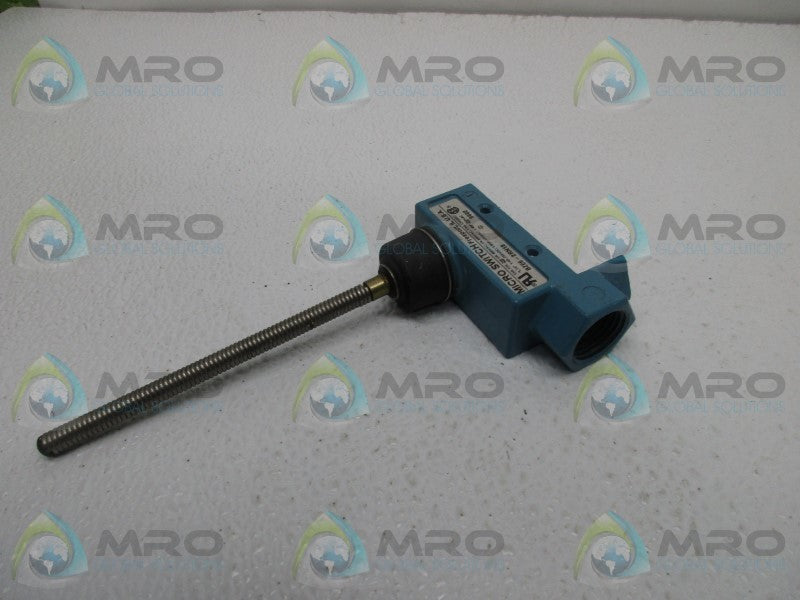 MICRO SWITCH BZE6-2RN18 (MISSING BASE)  UNMP