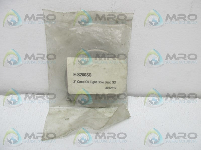 INDUSTRIAL MRO 8012317 2" COND OIL TIGHT HOLE SEAL * NEW IN FACTORY BAG *