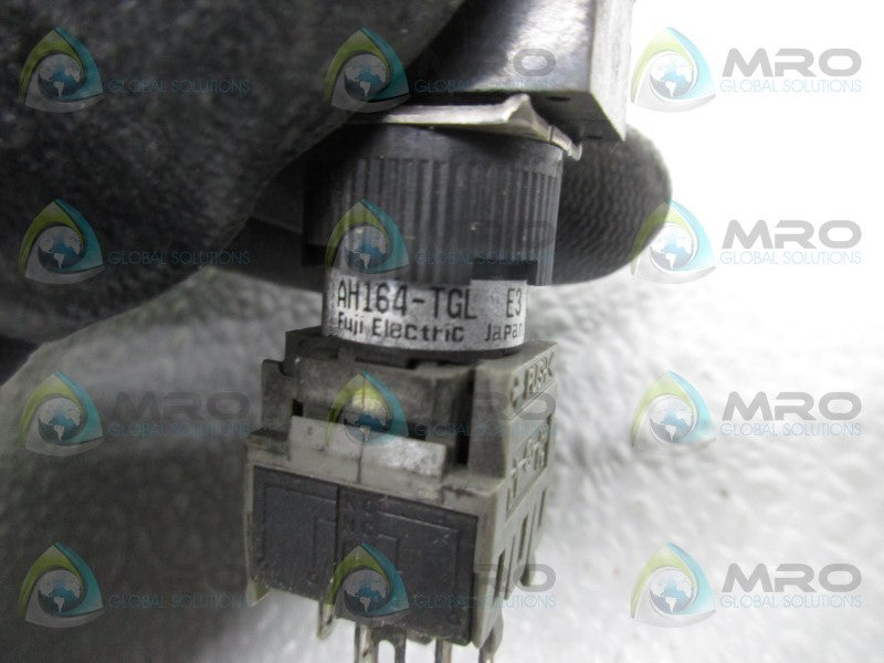 FUJI ELECTRIC AH164-TGL PUSHBUTTON YELLOW  NSNP