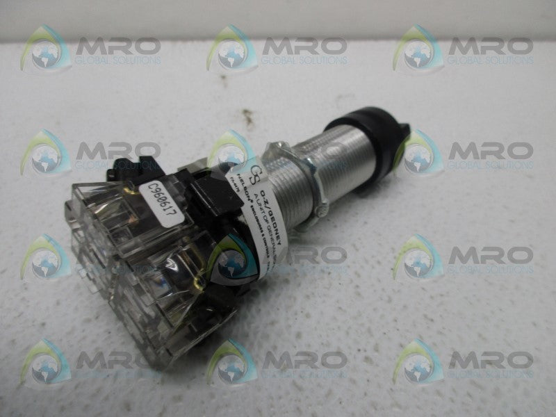 OZ GEDNEY SS231CD SELECTOR SWITCH 3POSITION  NSMP