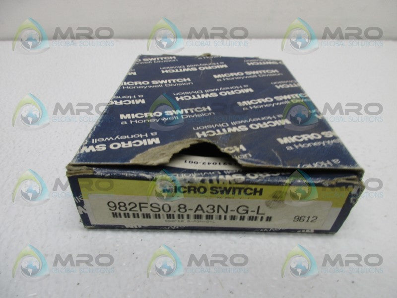 MICRO SWITCH 982FS0.8-A3N-G-L PROXIMITY SWITCH (IN BOX)  UNMP