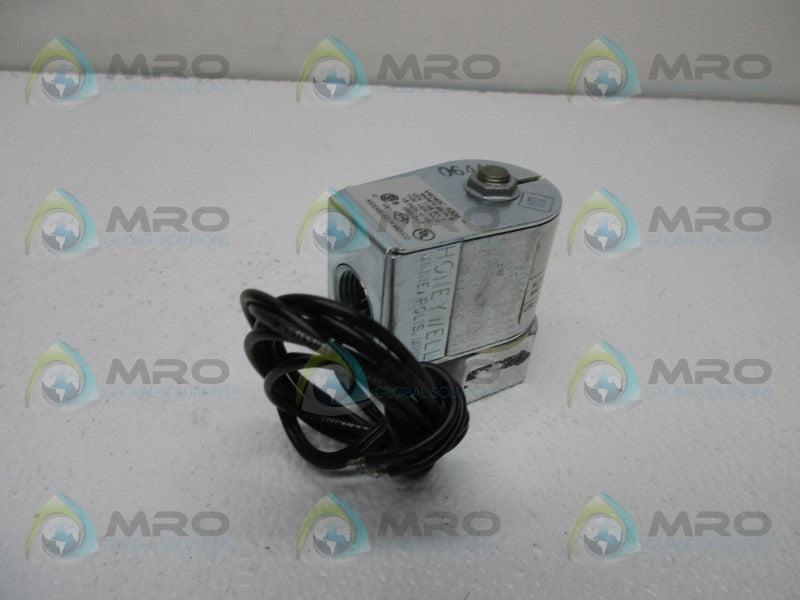 HONEYWELL V4046C1005 PILOT VALVE 1/8"  NSMP