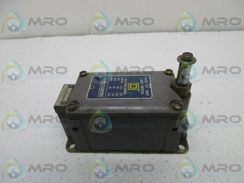 SQUARE D 9007-M11 LIMIT SWITCH  UNMP
