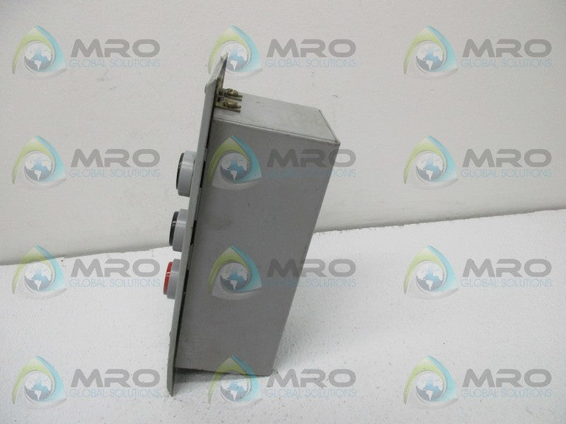 GENERAL ELECTRIC CR2943NB333B PUSHBUTTON STATION  UNMP
