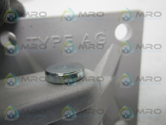 ELOMEK TYPE AG MAGNET DOOR HOLDER * NEW NO BOX *