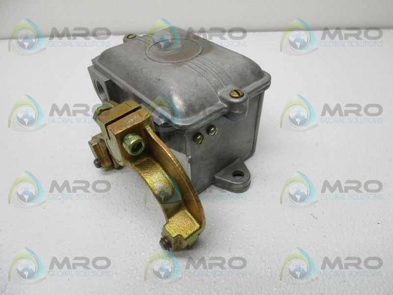 JOSLYN CLARK TLF22 LIMIT SWITCH * NEW NO BOX *