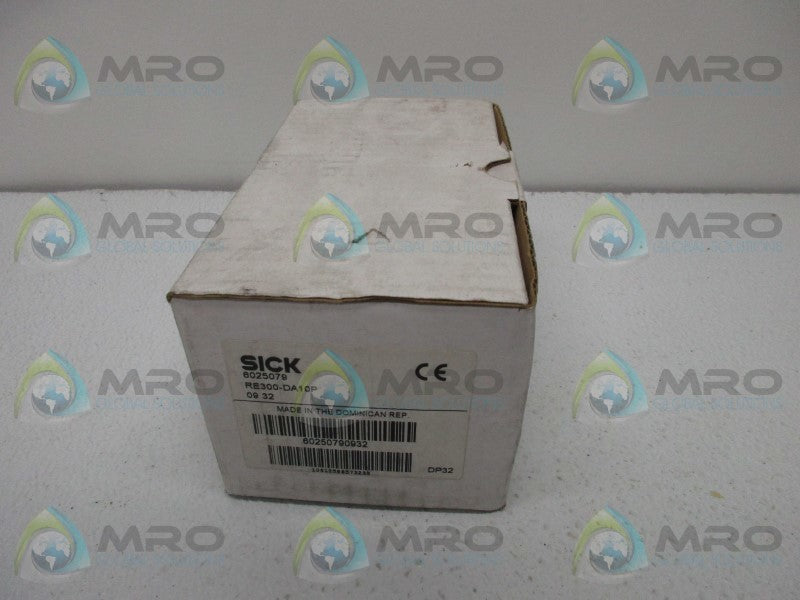SICK RE300-DA10P SENSOR W/ CABLE  NSMP