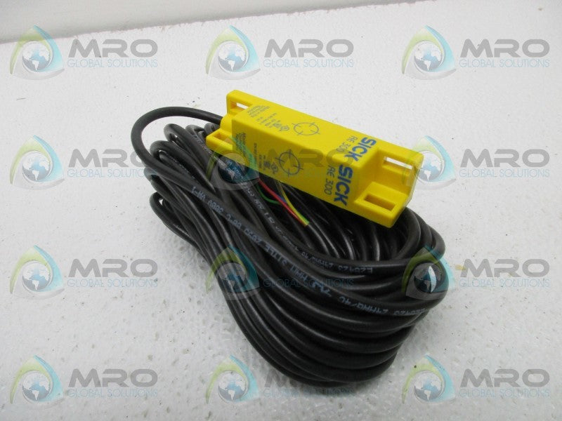 SICK RE300-DA10P SENSOR W/ CABLE  NSMP