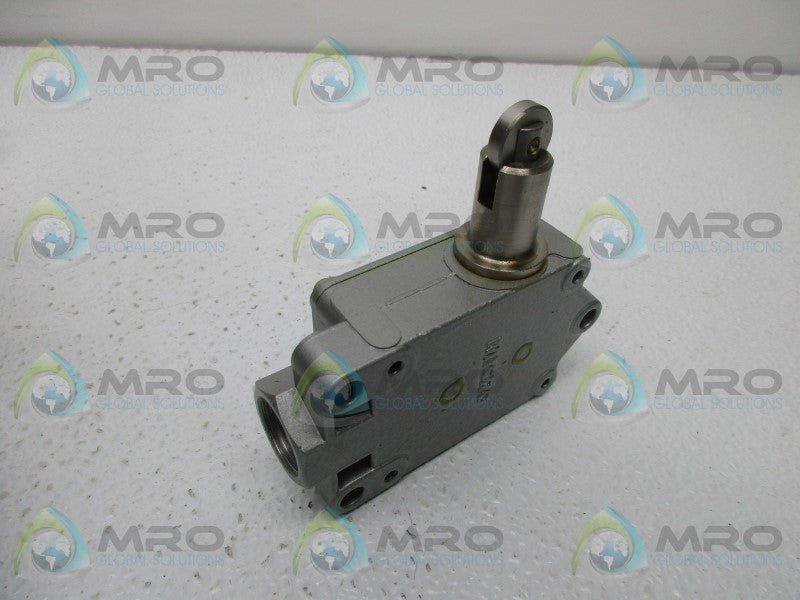YAMATAKE DTF2-2RQN8-LHJ LIMIT SWITCH  NSMP