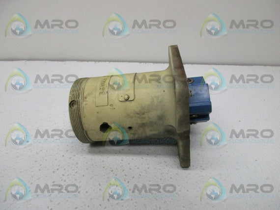 CROUSE HINDS AR1038 ARKTITE RECEPTACLE (AS PICTURED) * USED *
