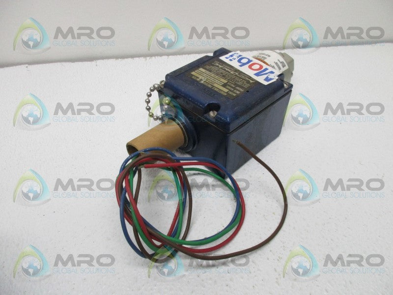ITT 200P1-8C6 ADJUSTABLE PRESSURE SWITCH  NSNP