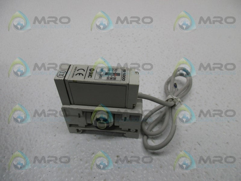 SMC ARM11AW-Z MANIFOLD REGULATOR  UNMP