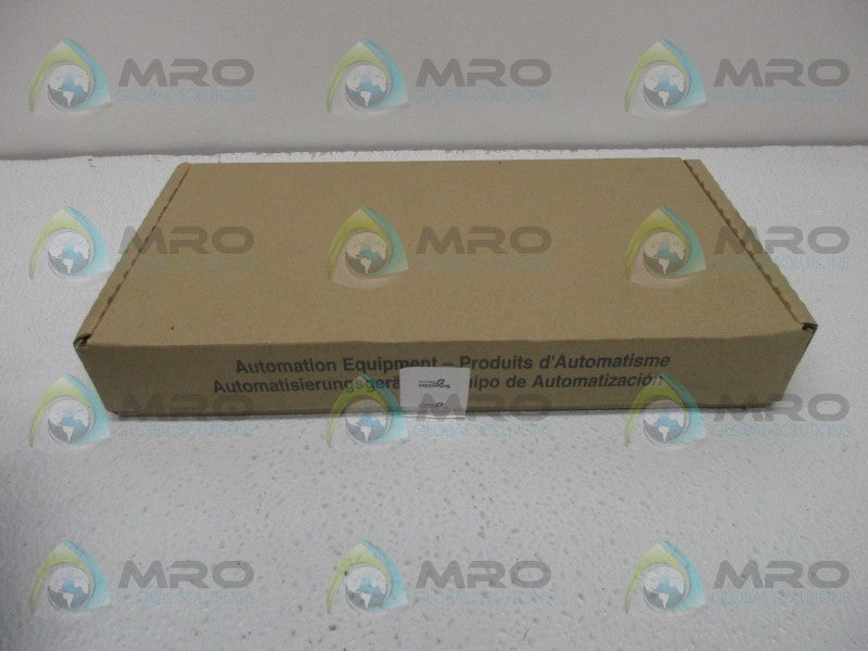 SCHNEIDER ELECTRIC 140ACO02000 OUTPUT MODULE * FACTORY SEALED *