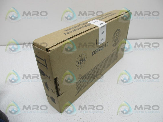 SCHNEIDER ELECTRIC 140ACO02000 OUTPUT MODULE * FACTORY SEALED *