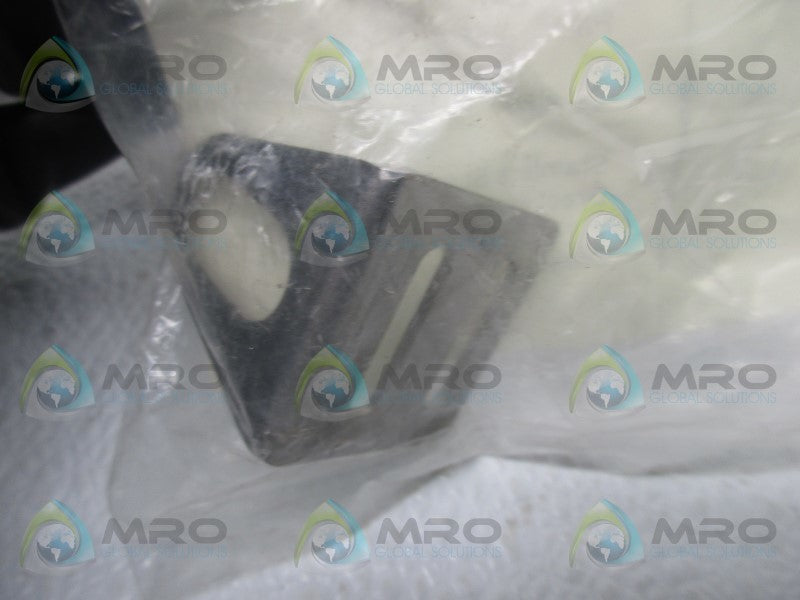 TURCK A2523 STAINLESS STEEL RIGHT ANGLE BRACKET  NSMP