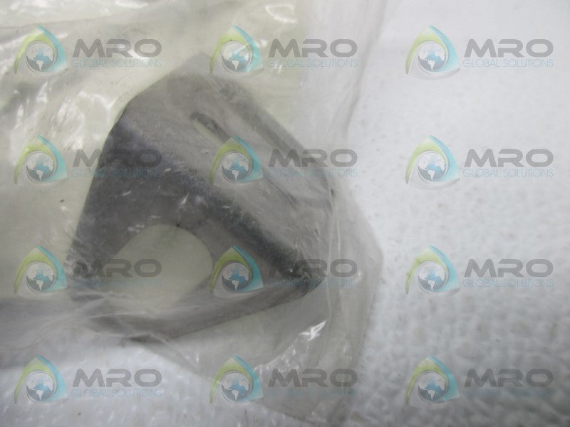 TURCK A2523 STAINLESS STEEL RIGHT ANGLE BRACKET  NSMP